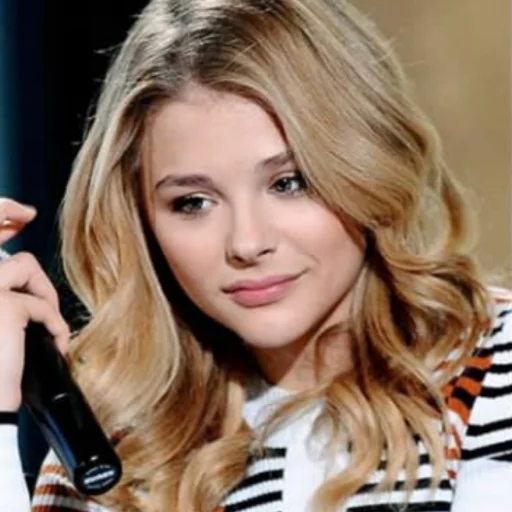🥤 Стикер «- Chloë Moretz» для Telegram