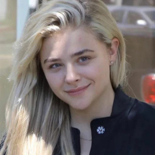 🥤 Стикер «- Chloë Moretz» для Telegram