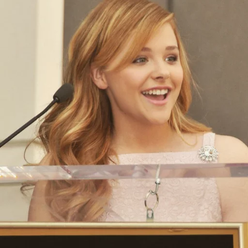 🥤 Стикер «- Chloë Moretz» для Telegram