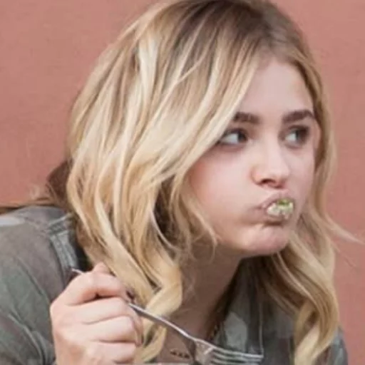 🥤 Стикер «- Chloë Moretz» для Telegram