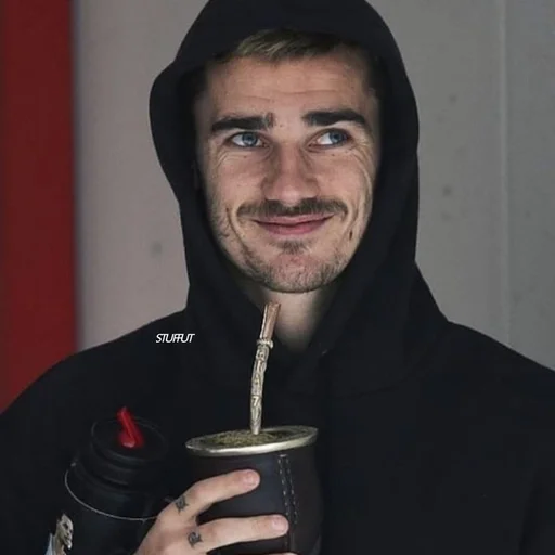 😊 Стикер «Antoine Griezmann» для Telegram