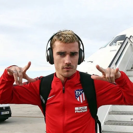 🖖 Стикер «Antoine Griezmann» для Telegram
