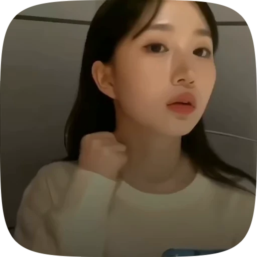 🗯 Стикер «haewon» для Telegram