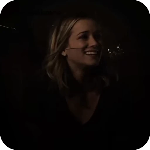 🍬 Стикер «elizabeth lail» для Telegram