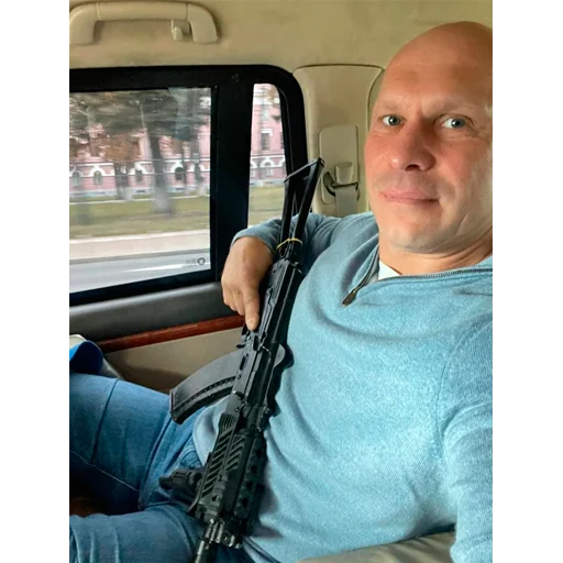 🔫 Стикер «Маленький гвинтік» для Telegram