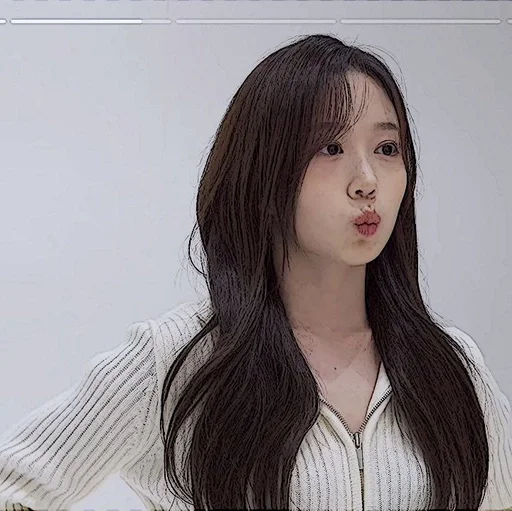 🧺 Стикер «Im Yoonah» для Telegram