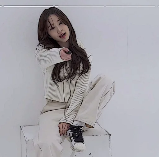 🧺 Стикер «Im Yoonah» для Telegram