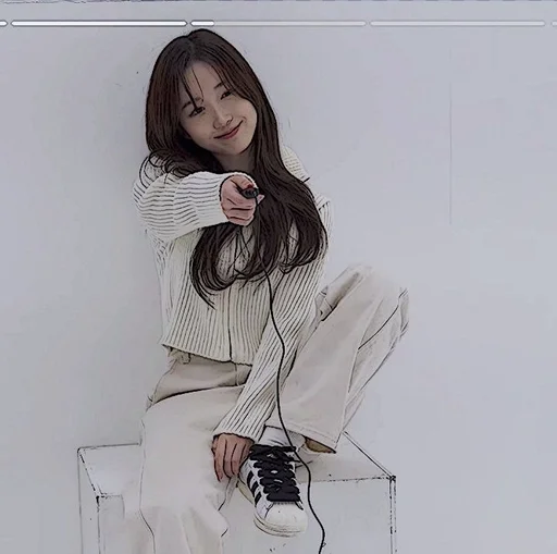 🧺 Стикер «Im Yoonah» для Telegram