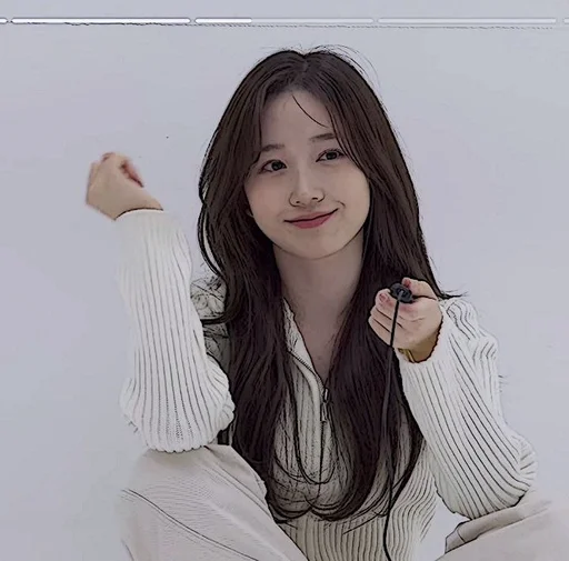 🧺 Стикер «Im Yoonah» для Telegram