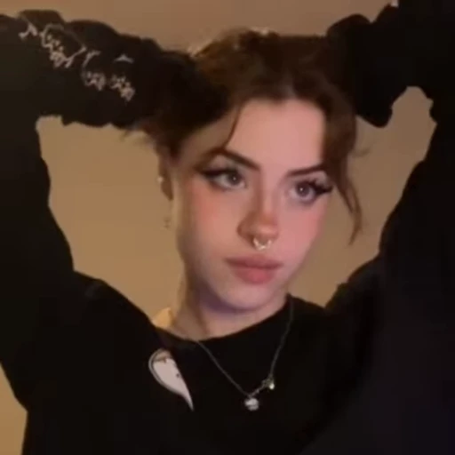 💗 Стикер «Hannah» для Telegram