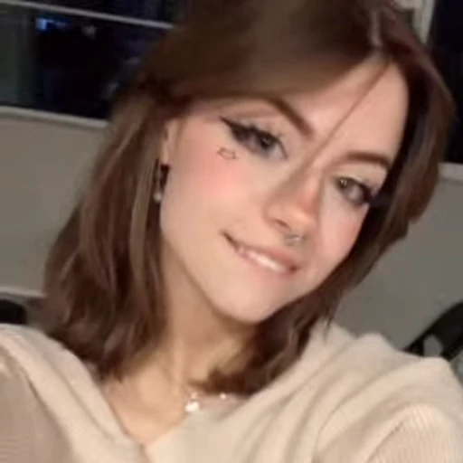 💗 Стикер «Hannah» для Telegram