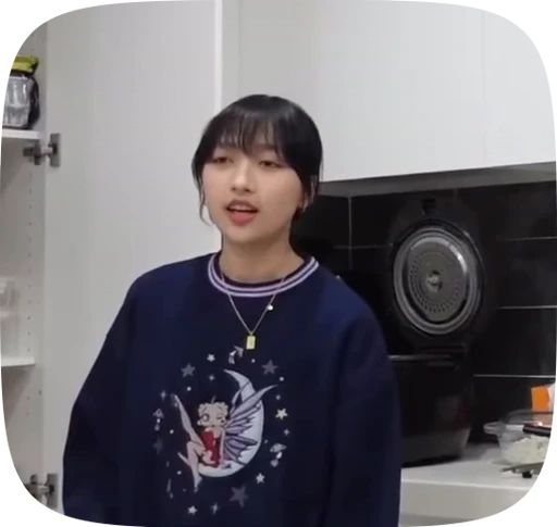 🖇 Стикер «Hannah Bahng» для Telegram