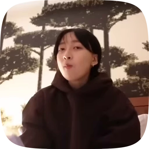 🖇 Стикер «Hannah Bahng» для Telegram