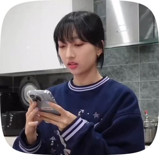 🖇 Стикер «Hannah Bahng» для Telegram