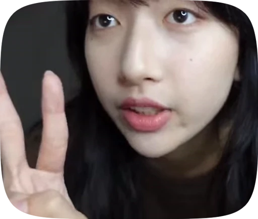 🖇 Стикер «Hannah Bahng» для Telegram