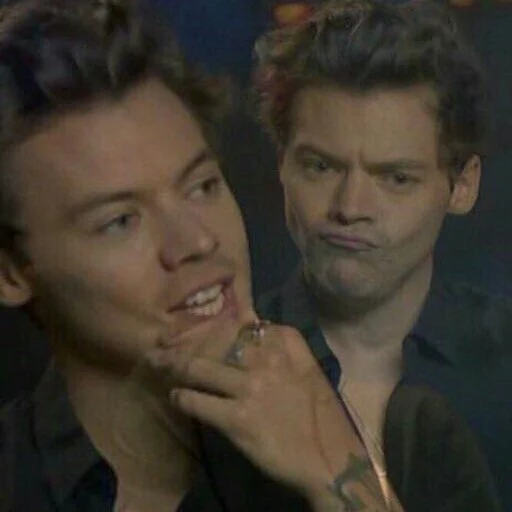 😣 Стикер «Harry Styles» для Telegram