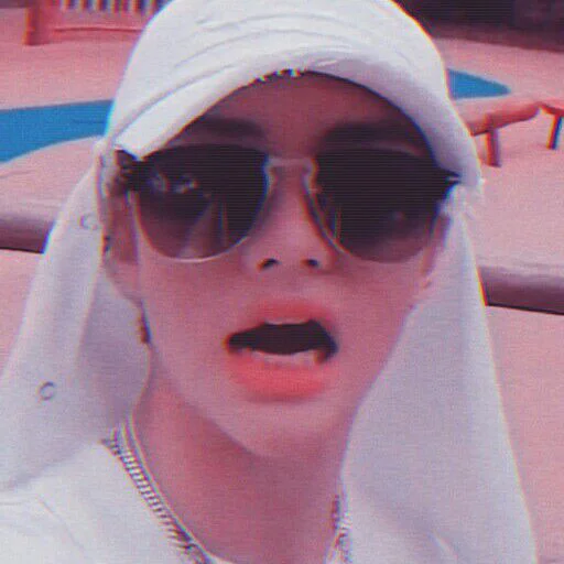 😲 Стикер «THE KPOP» для Telegram