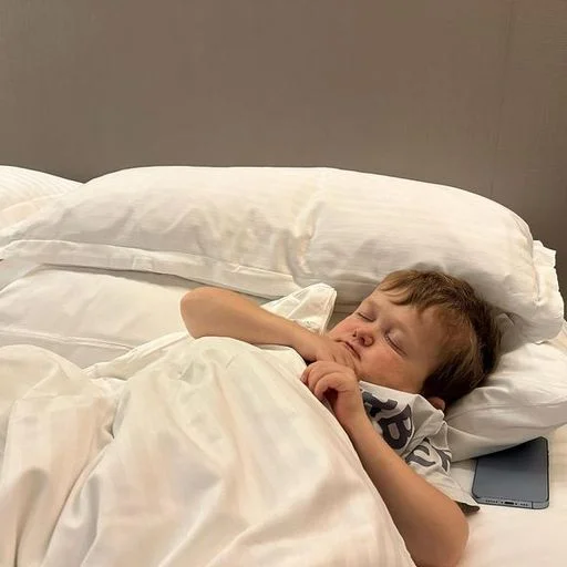 😴 Стикер «HasbulaHushetskiy» для Telegram