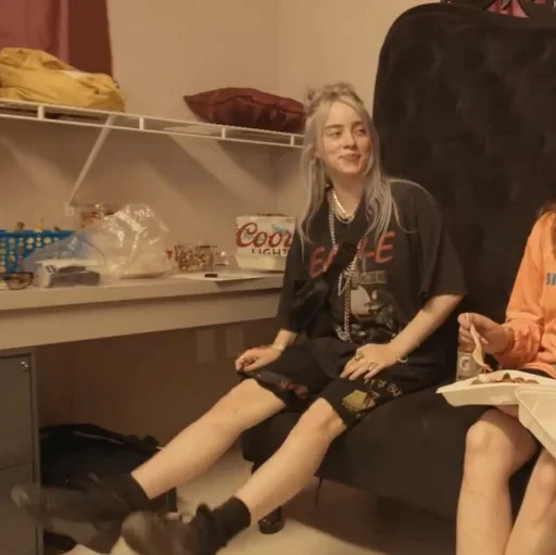 🐾 Стикер «Billie Eilish» для Telegram