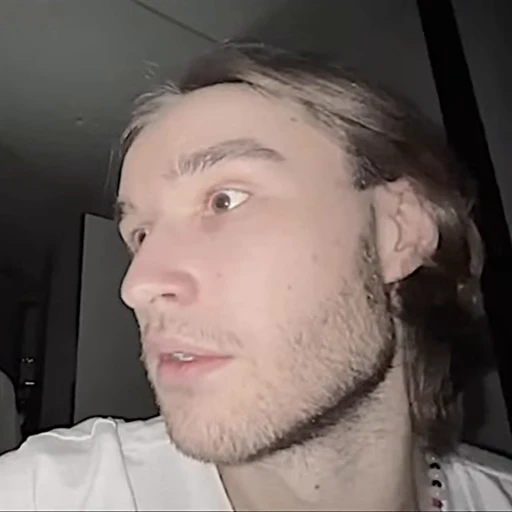 😧 Стикер «Движухи» для Telegram