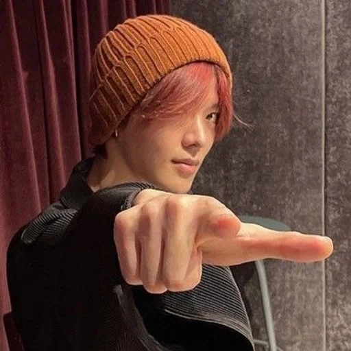 🛟 Стикер «yuta» для Telegram