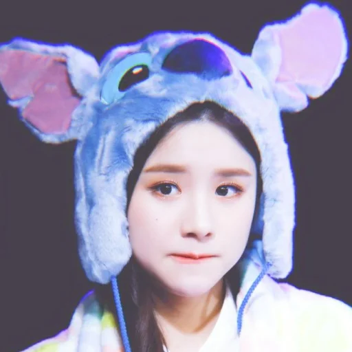 🌱 Стикер «jeon heejin» для Telegram