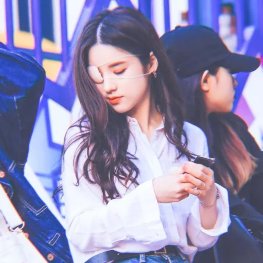 Стикерпак jeon heejin для Telegram
