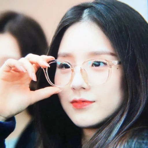 🌱 Стикер «jeon heejin» для Telegram