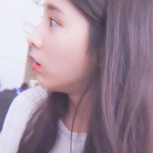 🌱 Стикер «jeon heejin» для Telegram