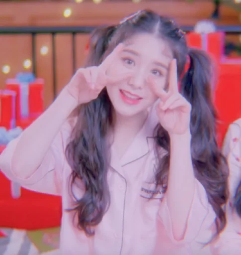 🌱 Стикер «jeon heejin» для Telegram