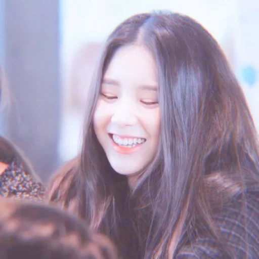 🌱 Стикер «jeon heejin» для Telegram