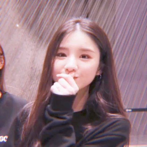 🌱 Стикер «jeon heejin» для Telegram