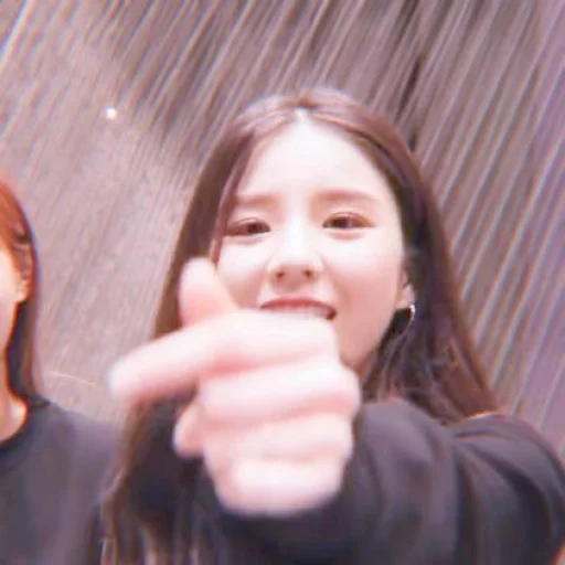 🌱 Стикер «jeon heejin» для Telegram