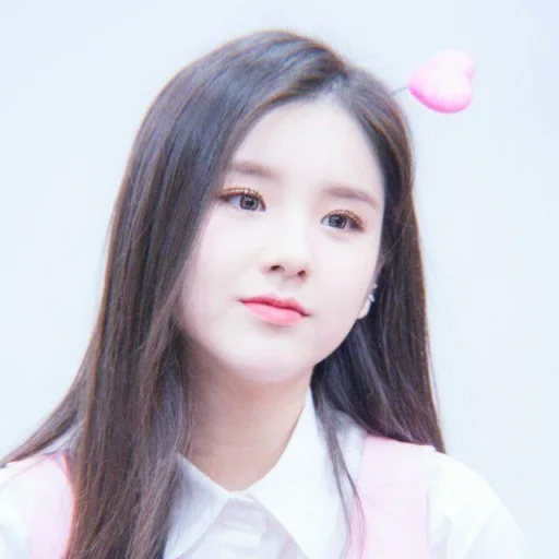🌱 Стикер «jeon heejin» для Telegram