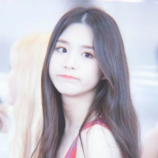 🌱 Стикер «jeon heejin» для Telegram