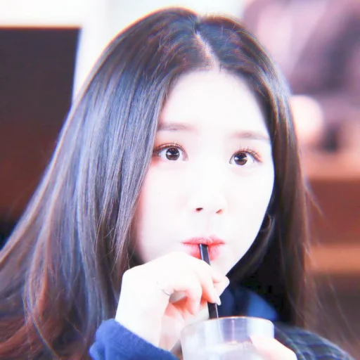 🌱 Стикер «jeon heejin» для Telegram