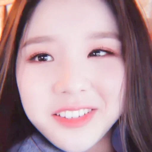 🌱 Стикер «jeon heejin» для Telegram