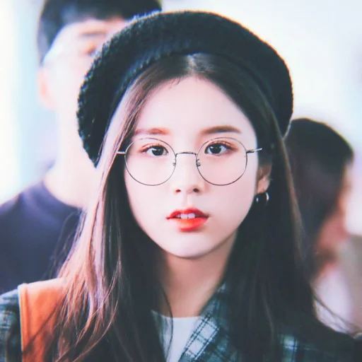 🌱 Стикер «jeon heejin» для Telegram