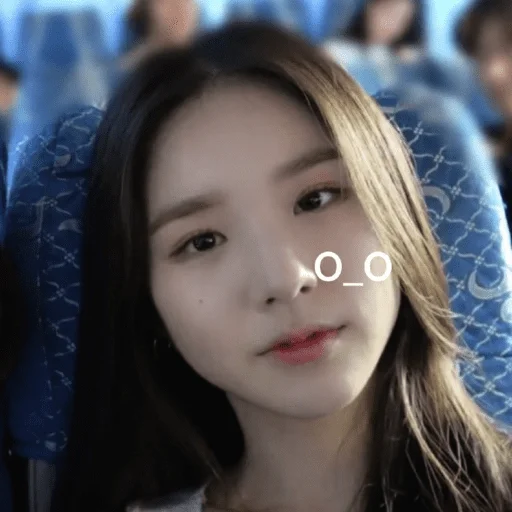 😐 Стикер «chaeryeong itzy» для Telegram