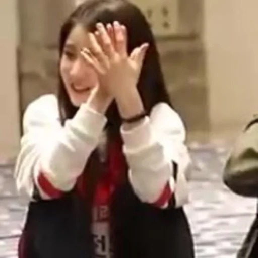 👏 Стикер «chaeryeong itzy» для Telegram