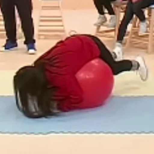 🤧 Стикер «chaeryeong itzy» для Telegram