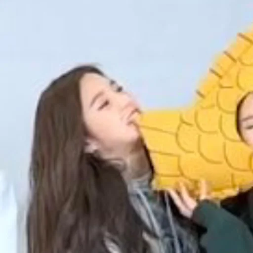 🗣 Стикер «chaeryeong itzy» для Telegram