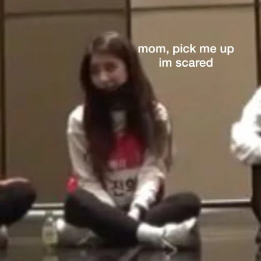 🥺 Стикер «chaeryeong itzy» для Telegram