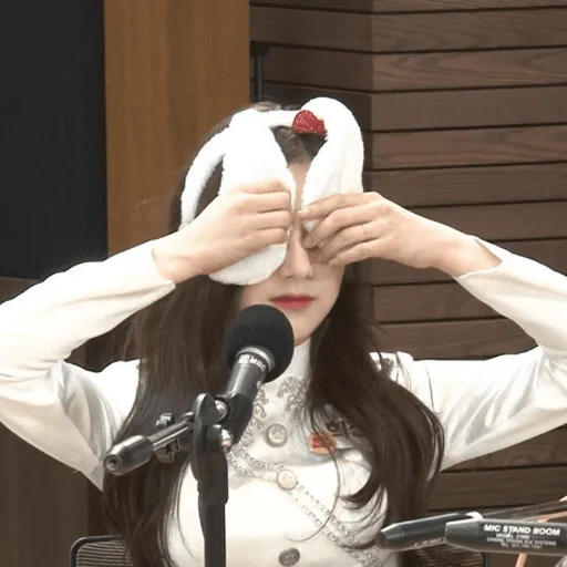 😵 Стикер «chaeryeong itzy» для Telegram