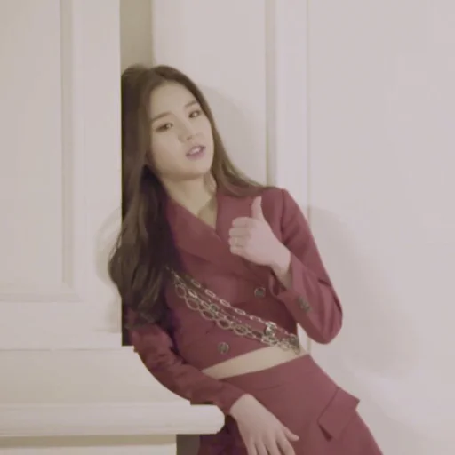 👍 Стикер «chaeryeong itzy» для Telegram