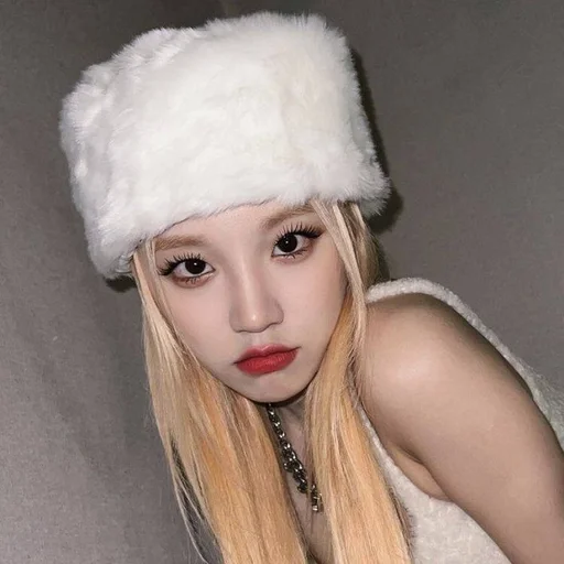 🌟 Стикер «yuqi» для Telegram
