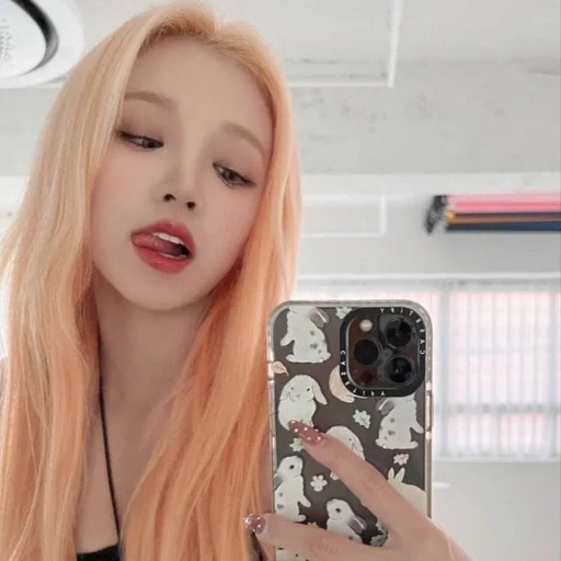 🌟 Стикер «yuqi» для Telegram