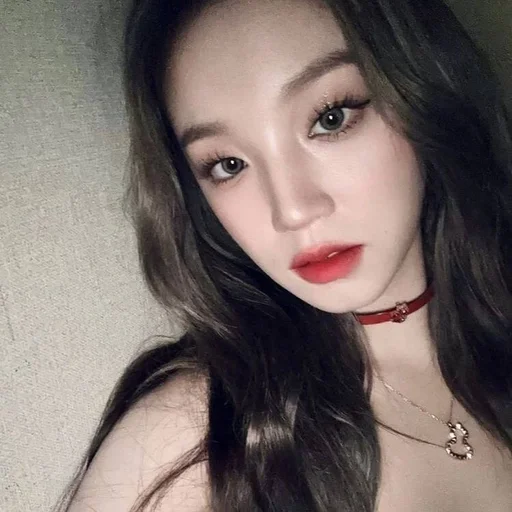 🌟 Стикер «yuqi» для Telegram