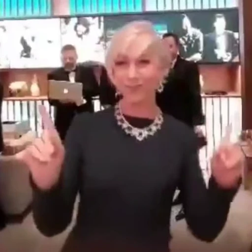 Стикерпак Helen Mirren для Telegram