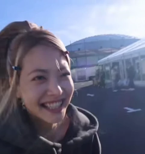 🌟 Стикер «Eunchae» для Telegram